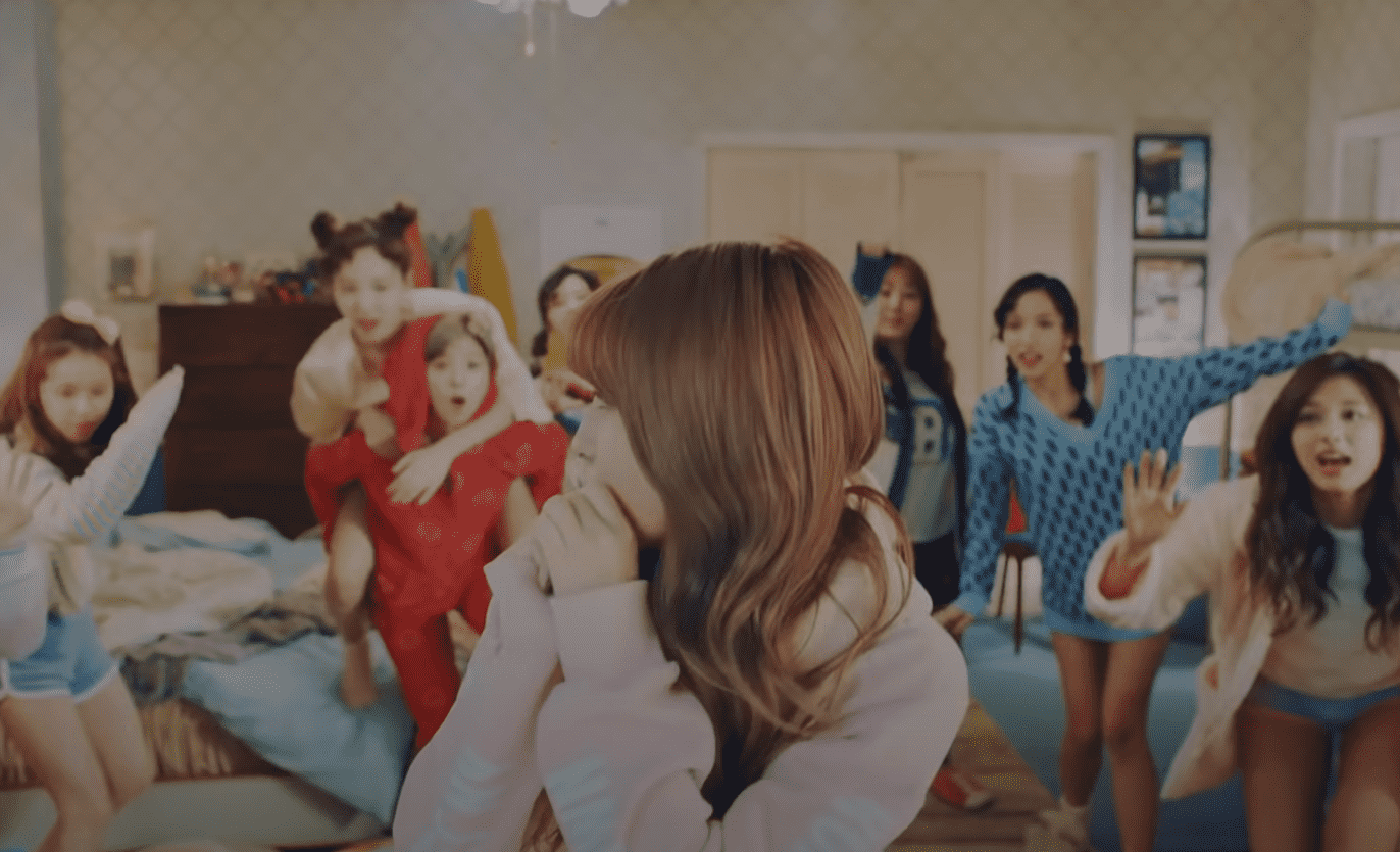 【K-POP歌詞翻訳】TWICE-KNOCK KNOCK